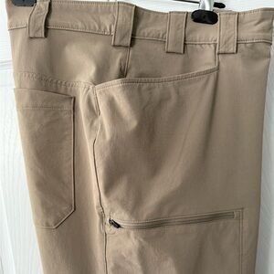 Duluth Trading Co Tan Cargo Work Pants
